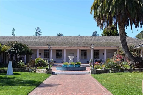 City-Hall.jpg